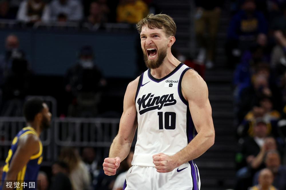 詹姆斯称字母哥在70年代NBA可得250分，背后的意义何在？.