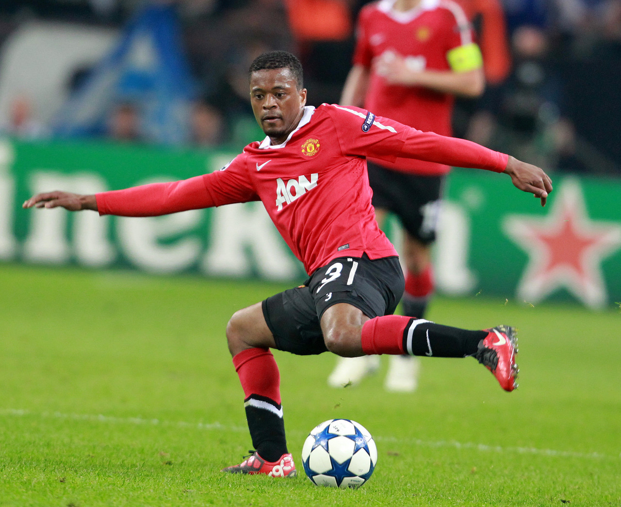 则展示了他 则展示了他